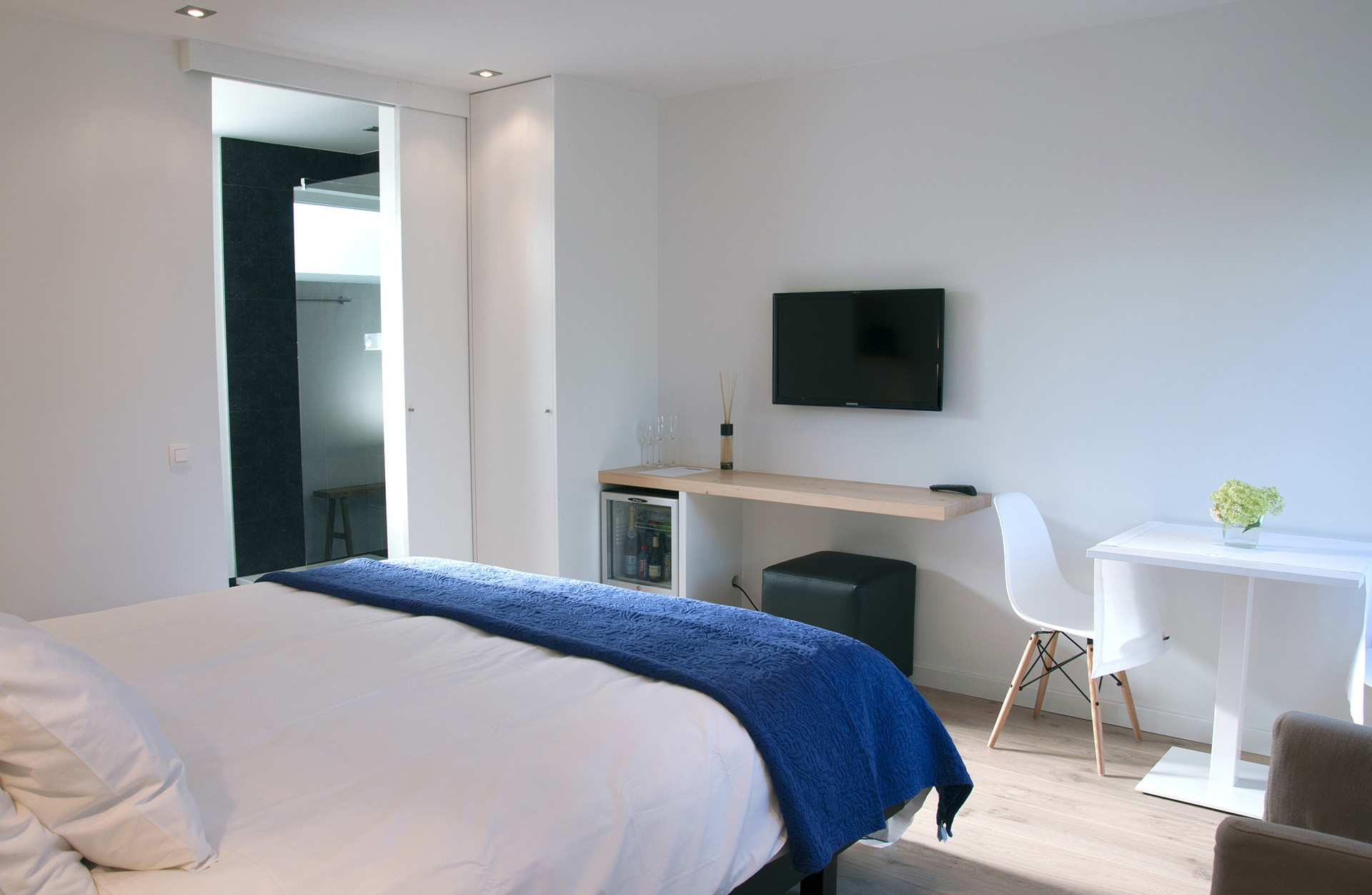 ruime en lichte kamers in bed & breakfast Aquavit in Knokke